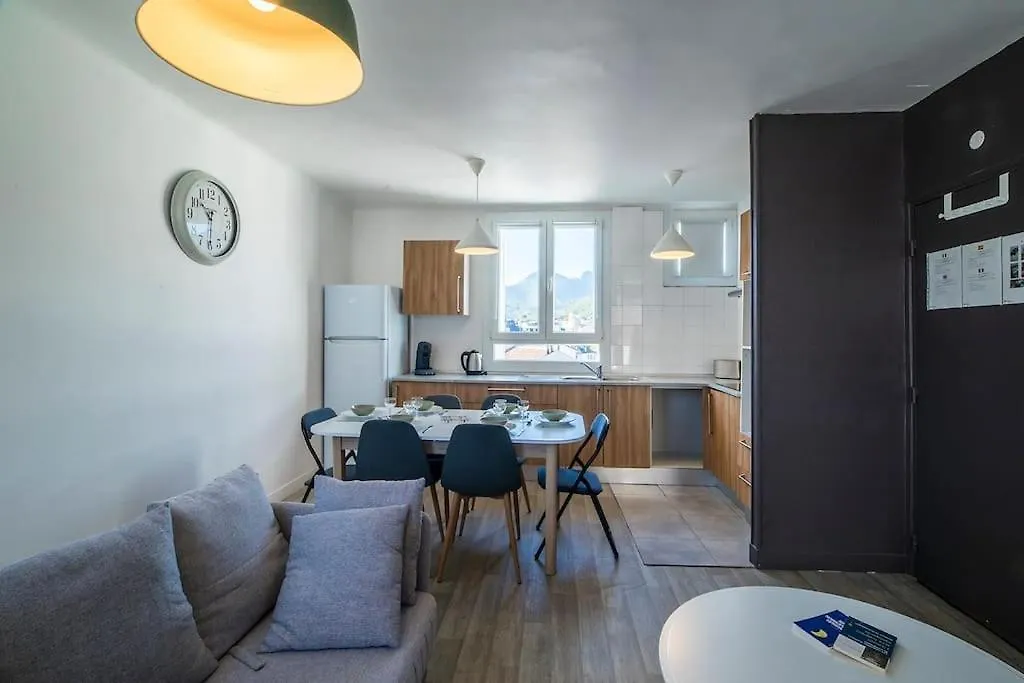Le Grand Cosy - Lourdes - Proche Apartment 0*,